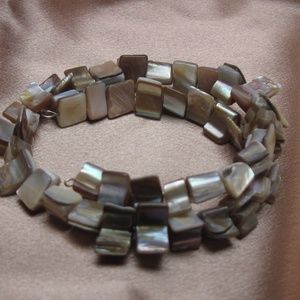 3/$20 | Tan iridescent shell bracelet